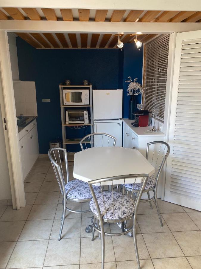 Joli Appartement Mezzanine Avec Parking La Roquille แอกด์ ภายนอก รูปภาพ